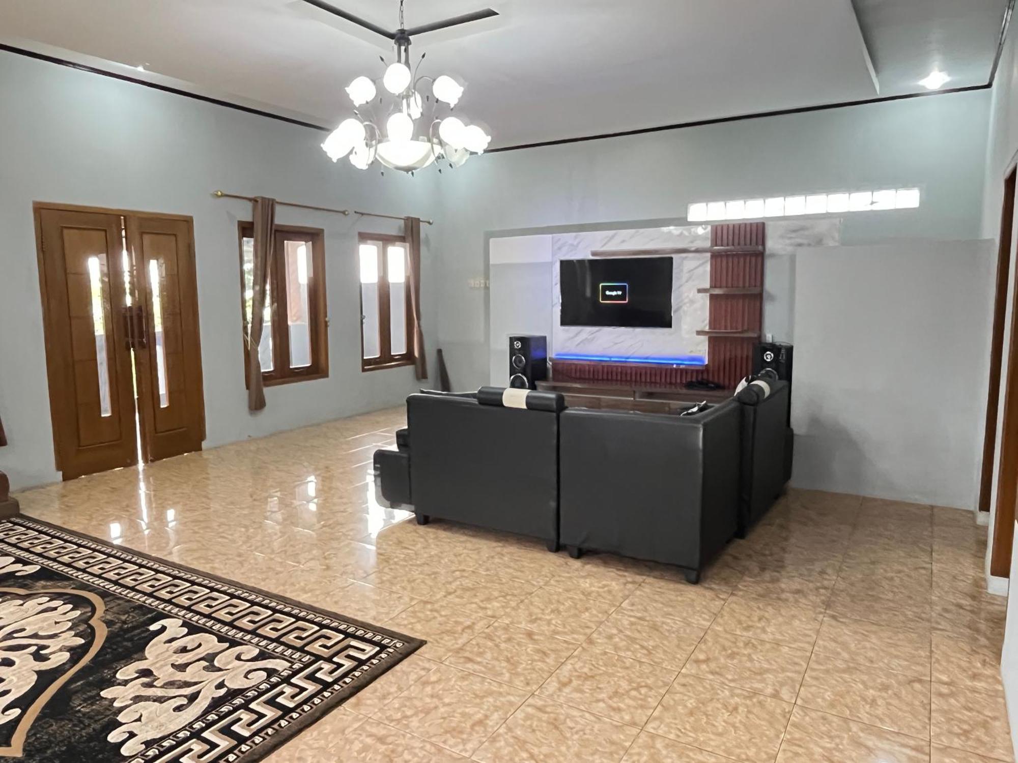 Villa Mutiara Citra Puncak Bu Eva Sampal 외부 사진